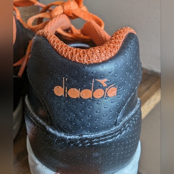 Diadora Shoes Youth indoor soccer turf sneakers - Size 4 - Picture 8 of 11